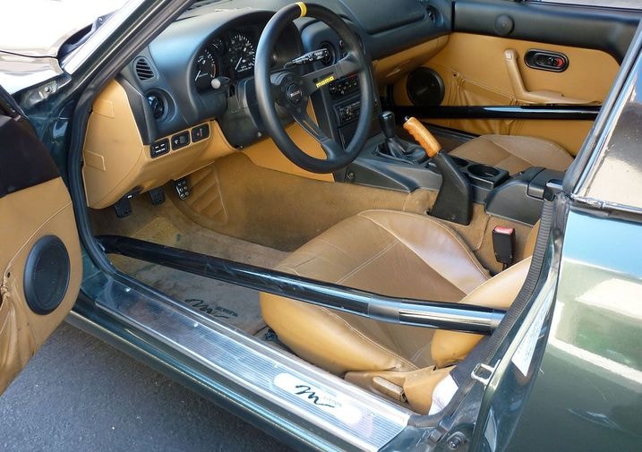 Miata door bar.jpg